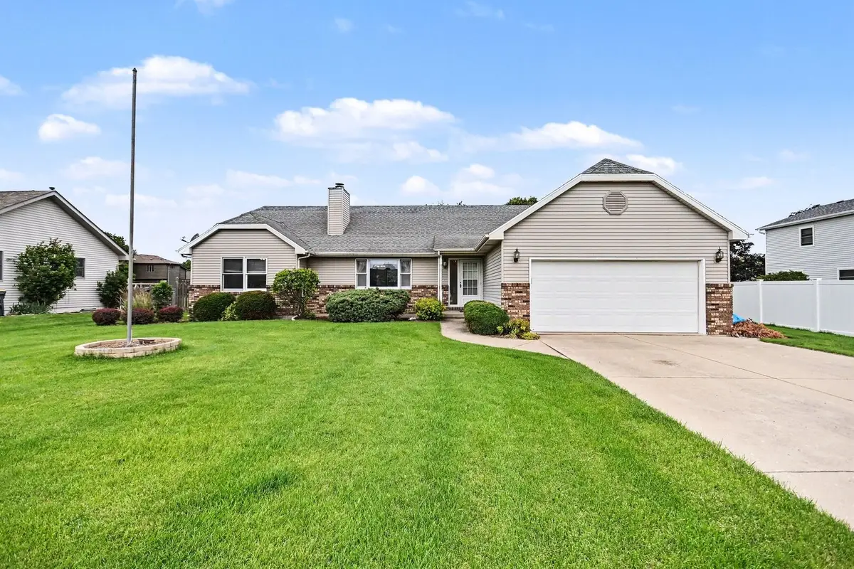 217 E Sunset Avenue, Sandwich, IL 60548 - #1