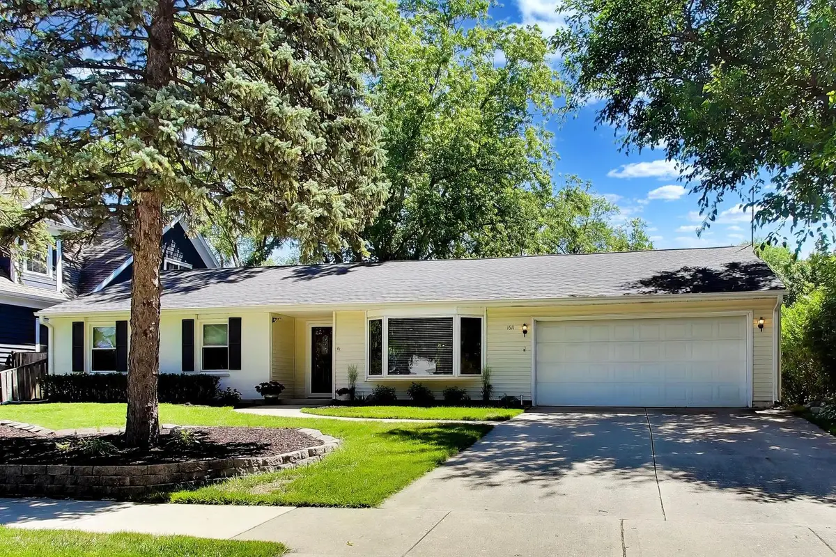 1611 N Fernandez Avenue, Arlington Heights, IL 60004 - #1