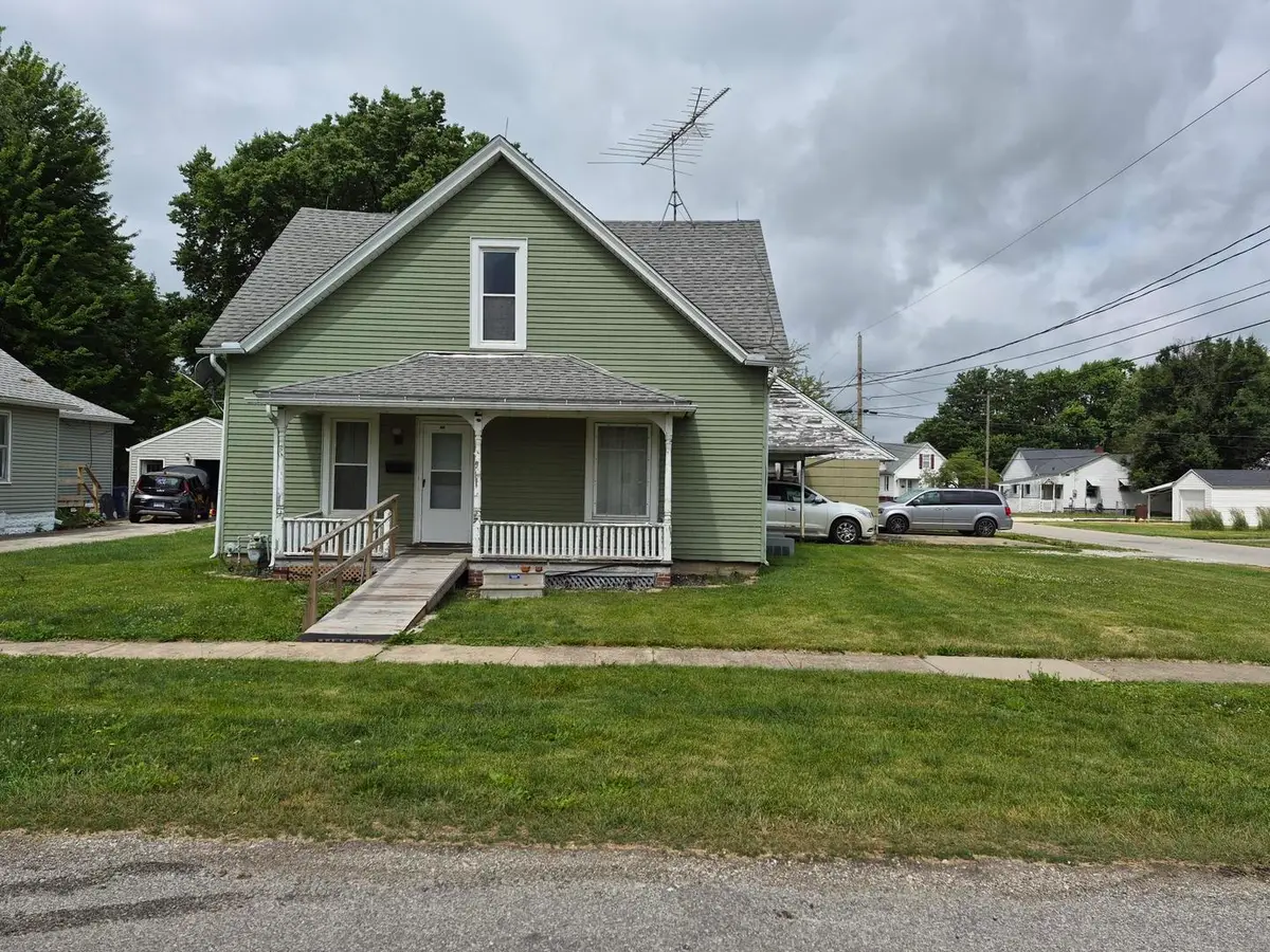 622 N D Street, Monmouth, IL 61462 - #1