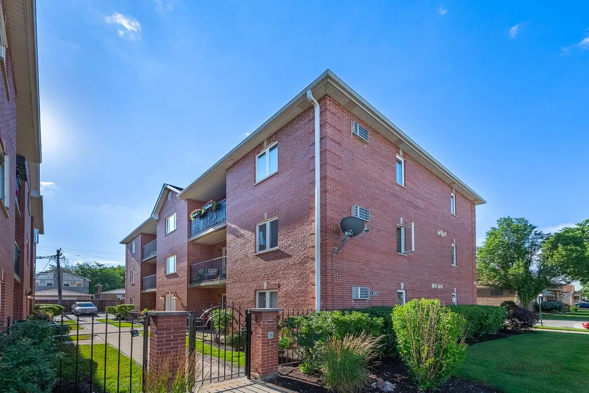 3001 N Oriole Avenue #301, Chicago, IL 60707 - #1
