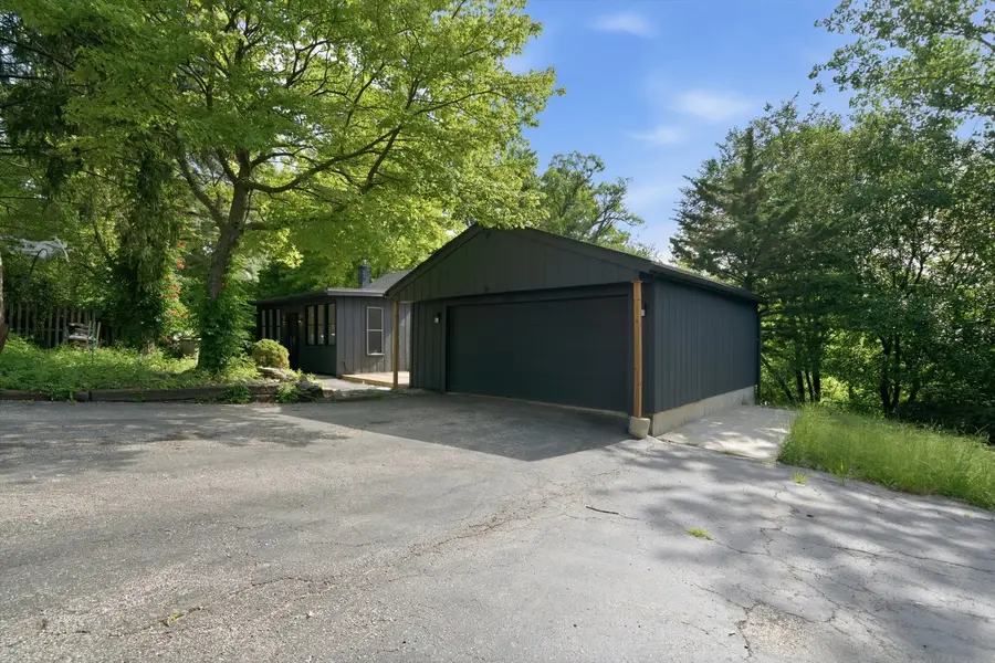 306 N Cresthill Avenue, McHenry, IL 60051 - #2