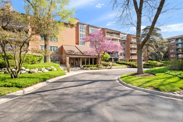 22 Park Lane #111, Park Ridge, IL 60068