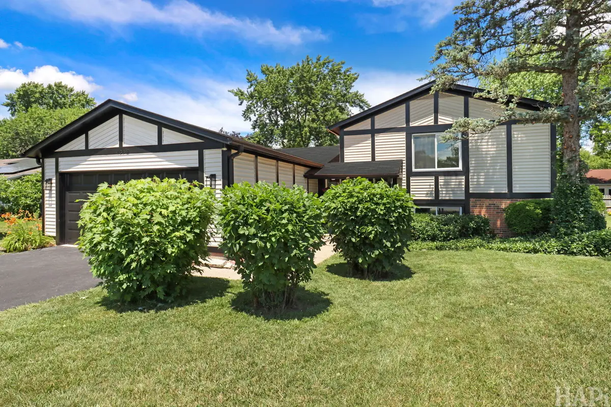 166 E Cunningham Drive, Palatine, IL 60067 - #1
