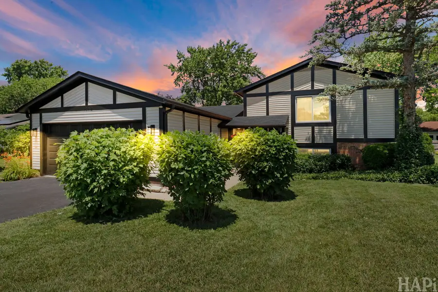 166 E Cunningham Drive, Palatine, IL 60067 - #2