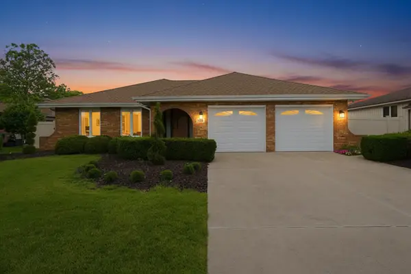 7618 W 157th Street, Orland Park, IL 60462