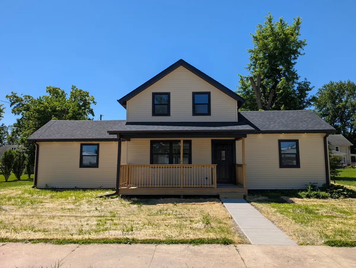 206 E Jefferson Street, Gardner, IL 60424 - #1