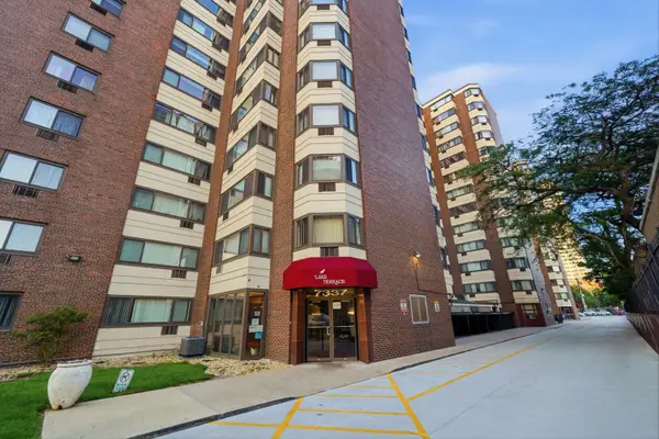 7337 S South Shore Drive #1030, Chicago, IL 60649