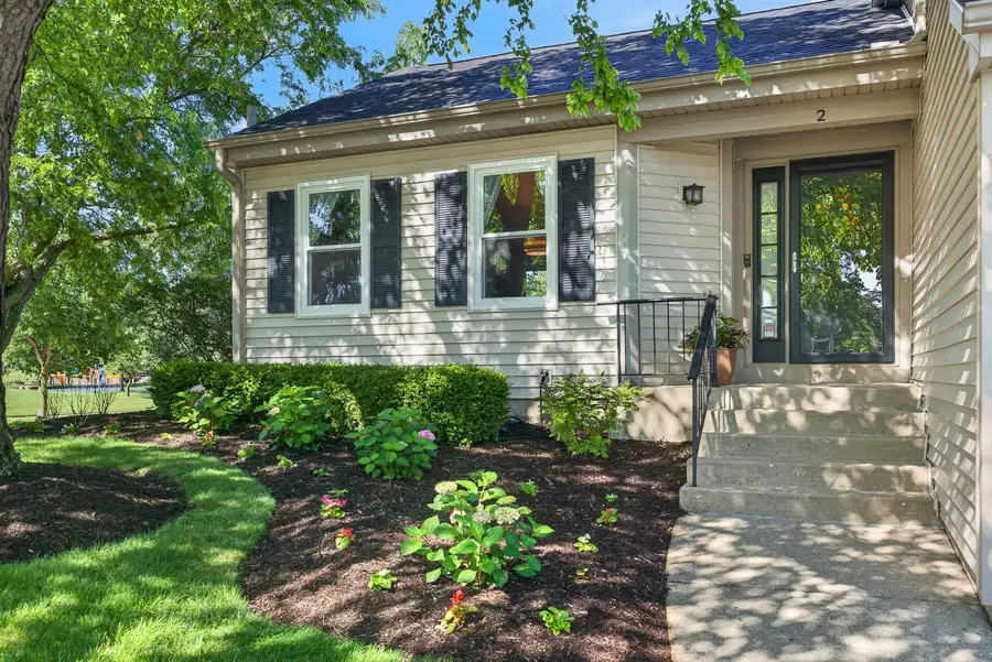 2 Ferndale Court, Lake Zurich, IL 60047 - #3