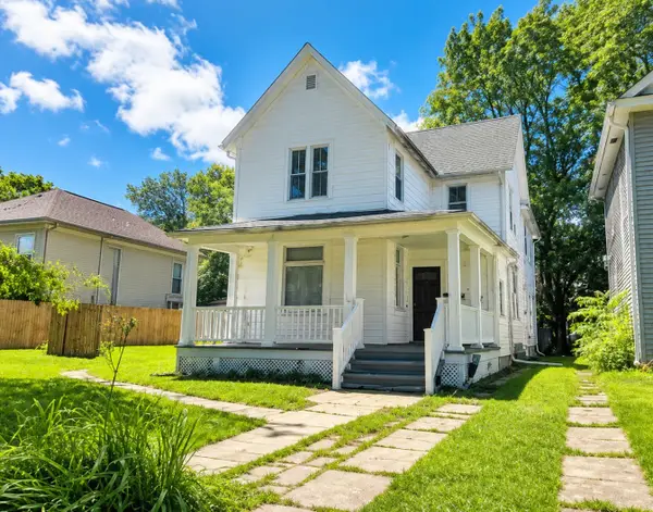109 5th Avenue, Sterling, IL 61081