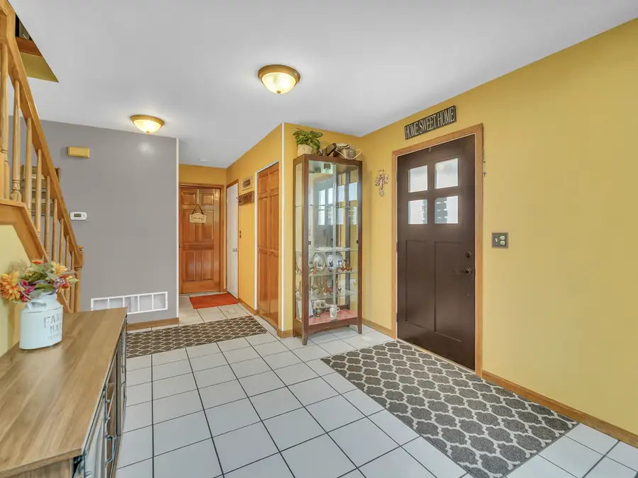 1112 Pheasant Trail, Carol Stream, IL 60188 - #3