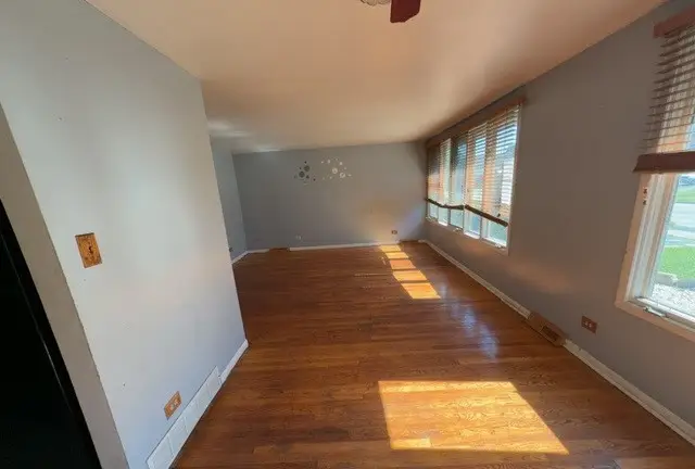 17214 Country Lane, East Hazel Crest, IL 60429 - #3