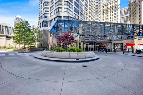 405 N Wabash Avenue #104, Chicago, IL 60611