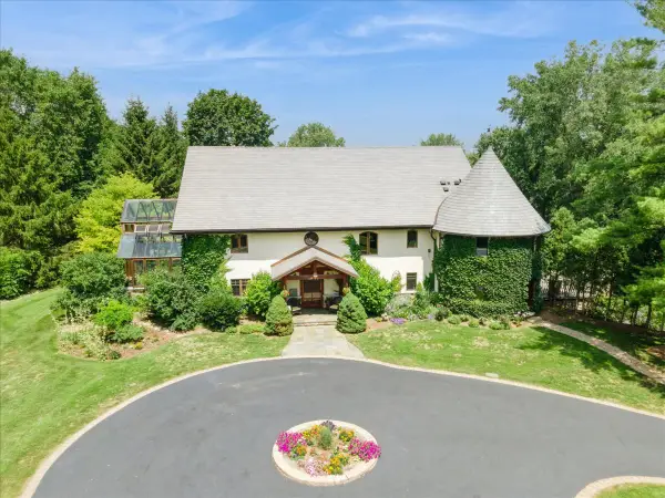 236 Steeplechase Road, Barrington Hills, IL 60010