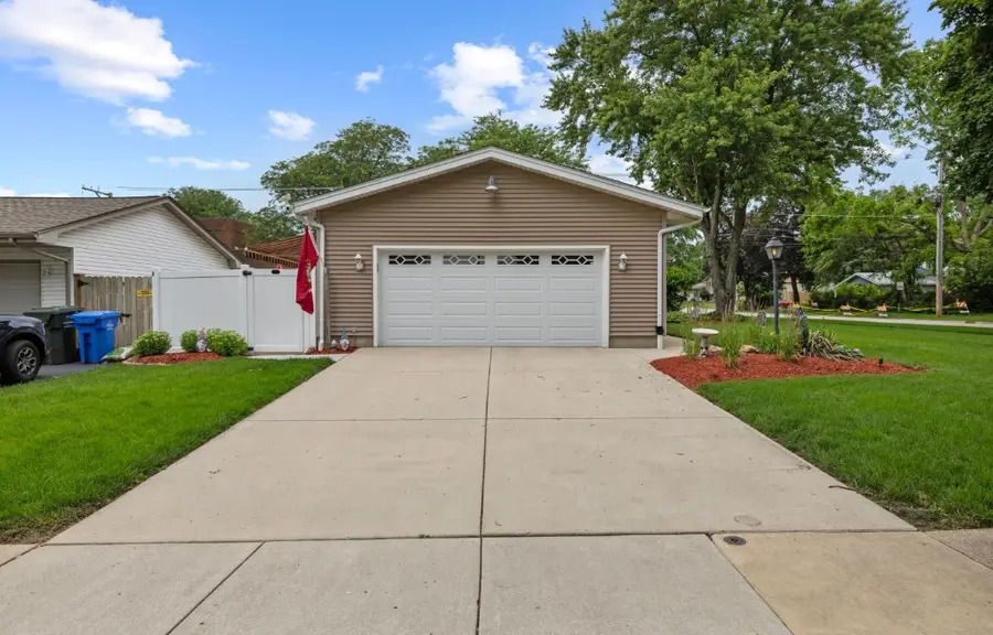 701 Kane Street, South Elgin, IL 60177 - #2