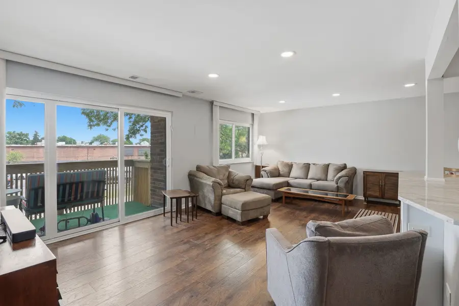 925 Spring Hill Drive #212, Northbrook, IL 60062 - #2