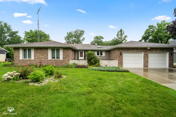 5878 Rose Circle, St. Anne, IL 60964