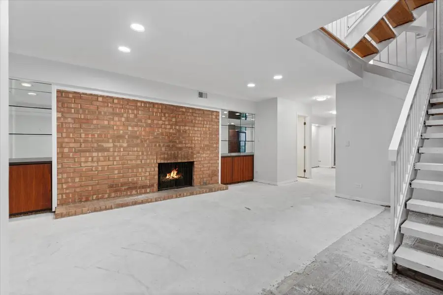 334 W Barry Avenue, Chicago, IL 60657 - #3
