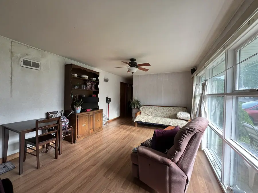 21 S Seymour Avenue, Mundelein, IL 60060 - #3