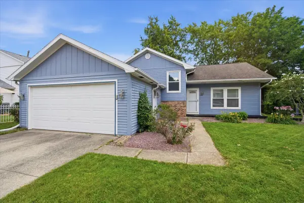 1213 Brentwood Court, Normal, IL 61761