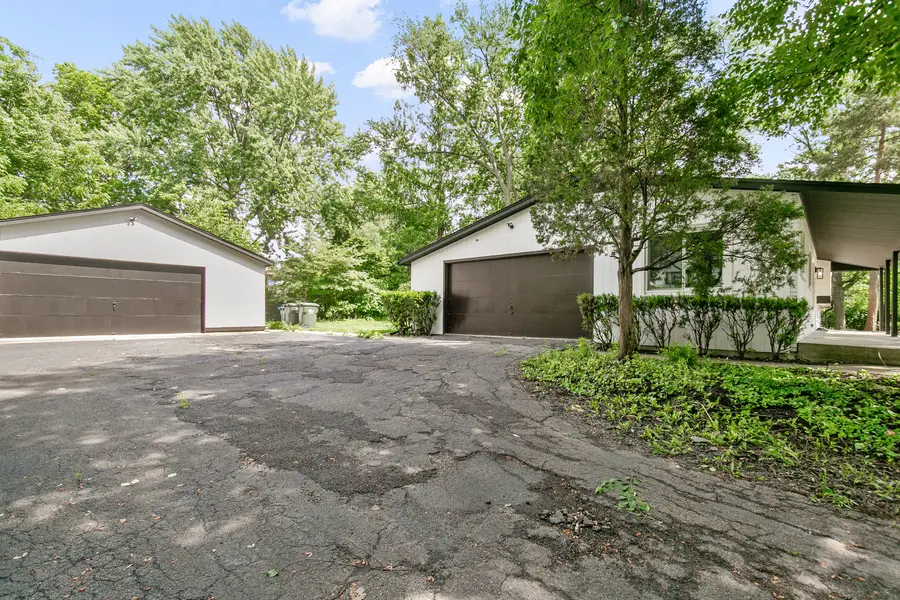 617 S Busse Road, Mount Prospect, IL 60056 - #3