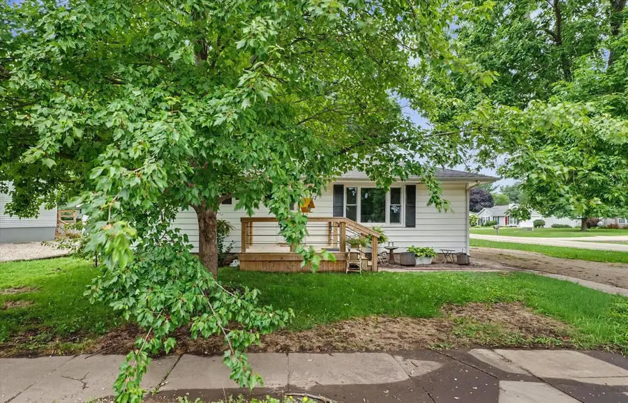 517 Stout Street, Saint Joseph, IL 61873 - #3