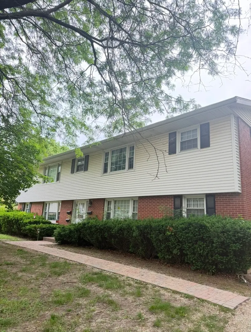 120 Caroline Court, Geneva, IL 60134 - #1