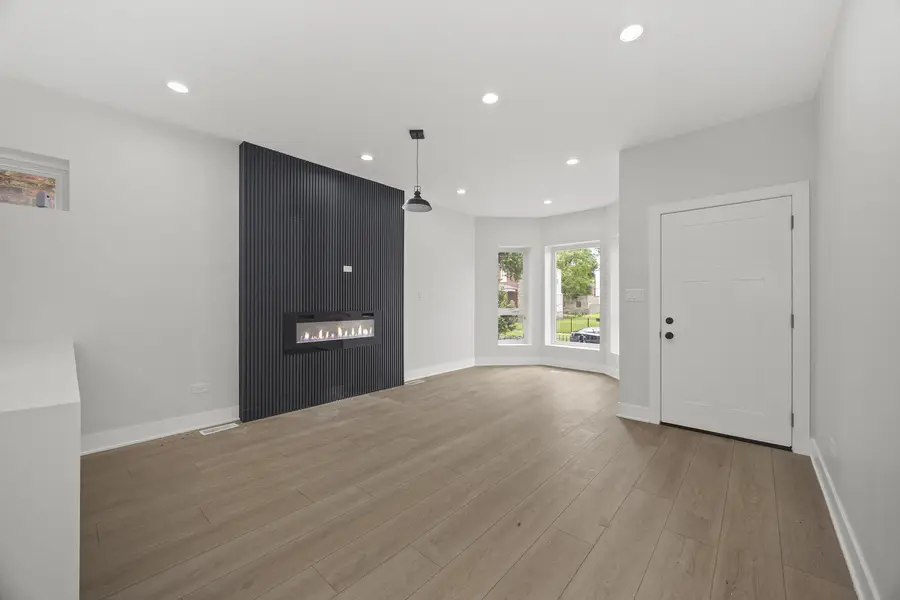 6423 S Evans Avenue, Chicago, IL 60637 - #2