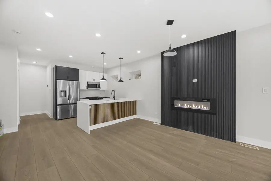 6423 S Evans Avenue, Chicago, IL 60637 - #3