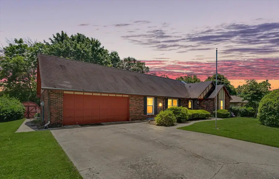 304 Cherokee Drive, Georgetown, IL 61846 - #3