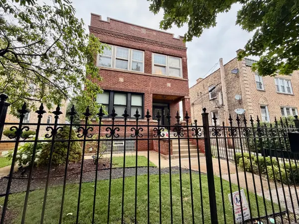 4120 W Barry Avenue, Chicago, IL 60641