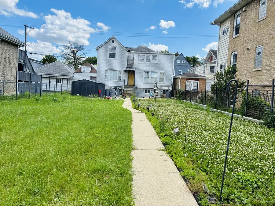 4925 W Warwick Avenue, Chicago, IL 60641 - #3