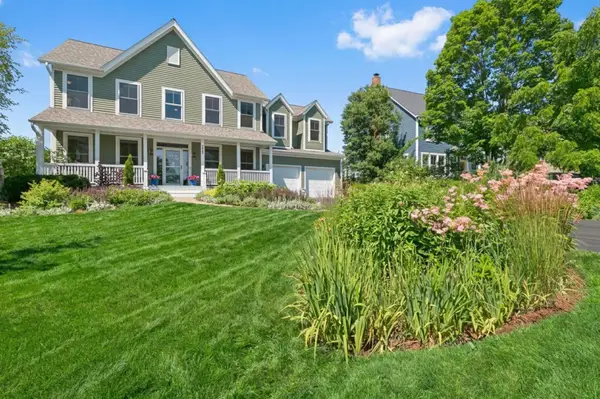 1329 Calamus Lane, Grayslake, IL 60030