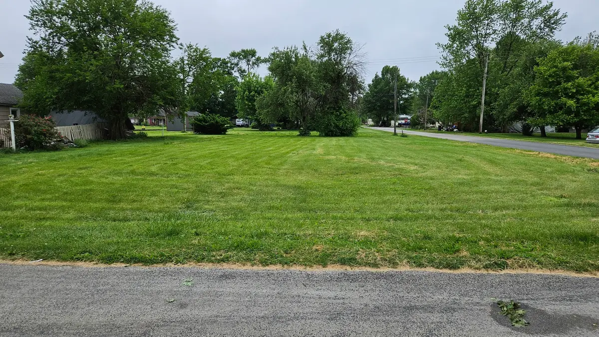 302 E Market Street, Sidell, IL 61876 - #1
