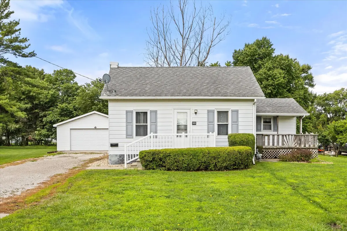 908 N Otter Creek Road, Streator, IL 61364 - #1