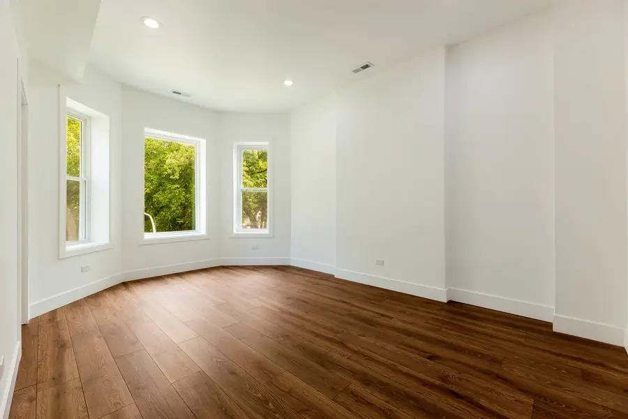 1421 E 69th Place, Chicago, IL 60637 - #3