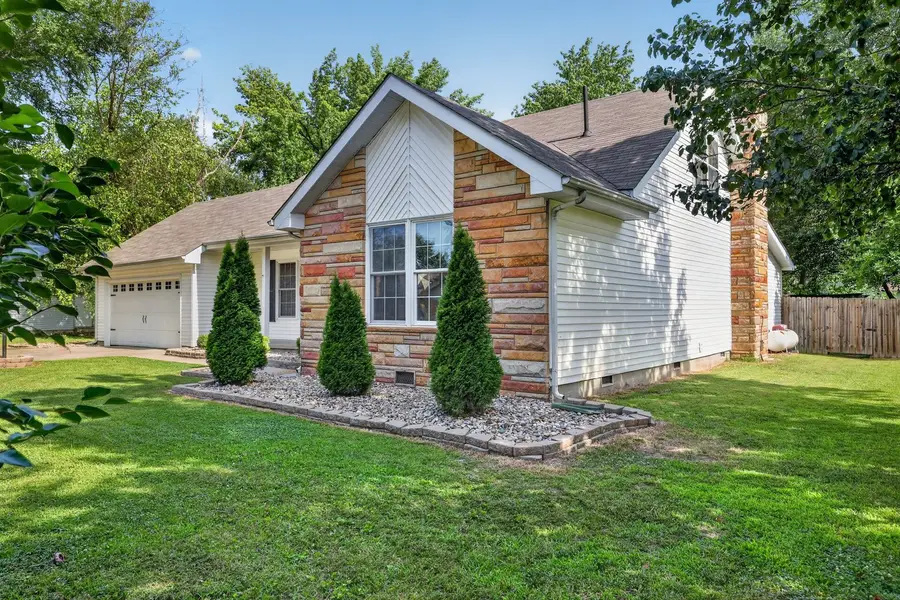 1004 E Illinois Street, Marion, IL 62959 - #3