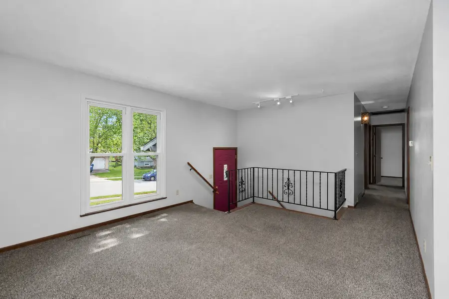 2616 Sheffield Drive, Davenport, IA 52806 - #3