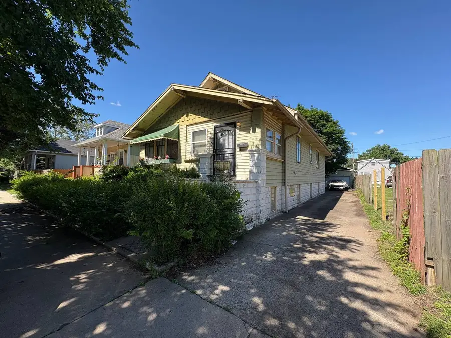14032 S Burnham Avenue, Burnham, IL 60633 - #2