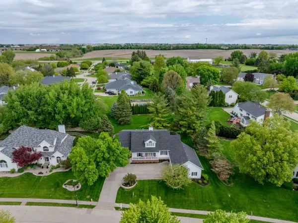 5018 Turnberry Lane, Davenport, IA 52807