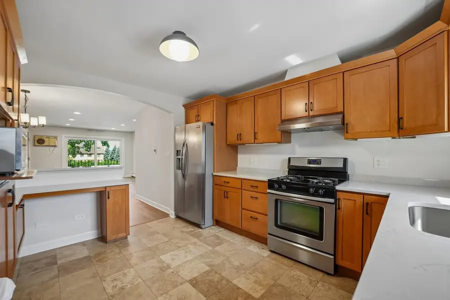 928 W Irving Park Road #309, Bensenville, IL 60106 - #2