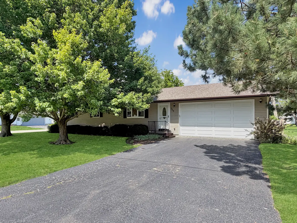 309 Maple Avenue, Forreston, IL 61030 - #1