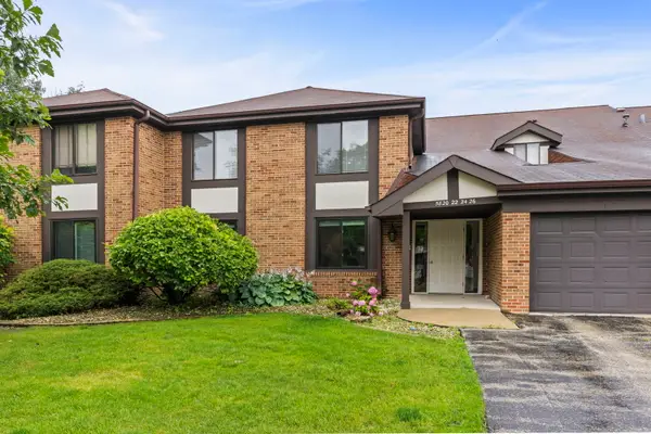 5824 Doe Circle #5824, Westmont, IL 60559