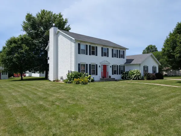 1891 Indian Springs Court, Freeport, IL 61032