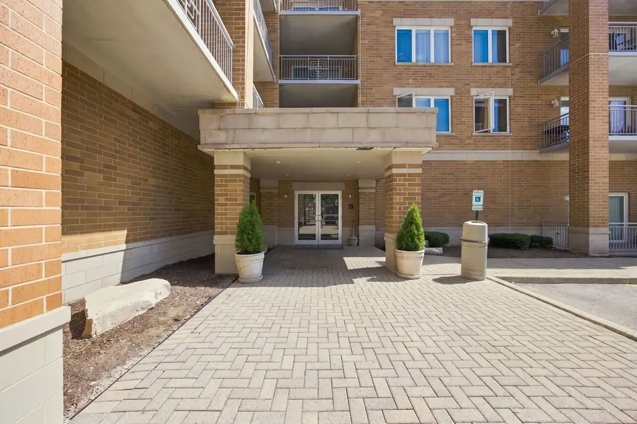 1 S Lincoln Avenue #203, Lombard, IL 60148 - #3