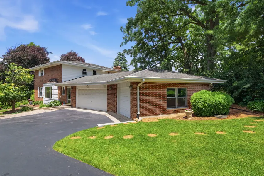 1065 Barneswood Drive, Downers Grove, IL 60515 - #3