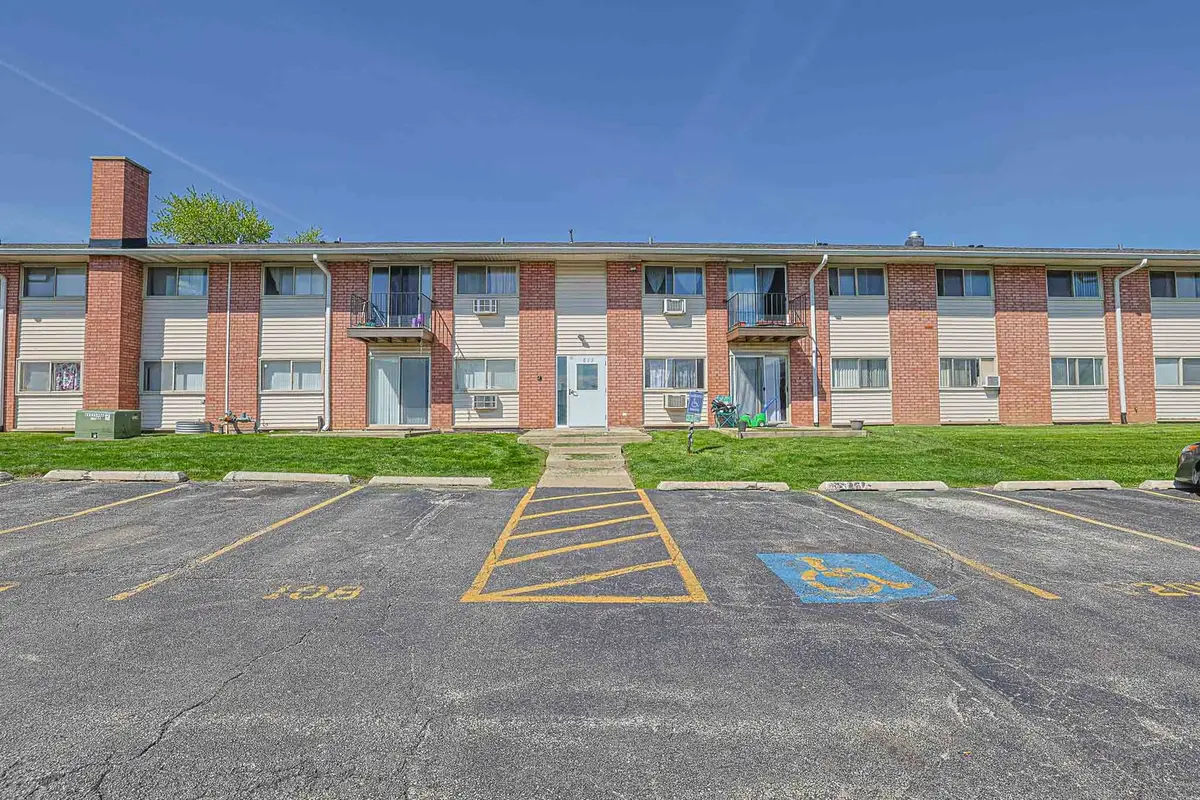 673 E Fullerton Avenue #105, Glendale Heights, IL 60139 - #1