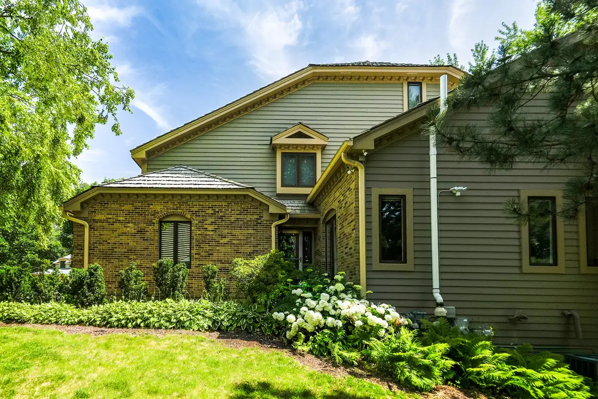 640 Walnut Oaks Drive, Roselle, IL 60172 - #1