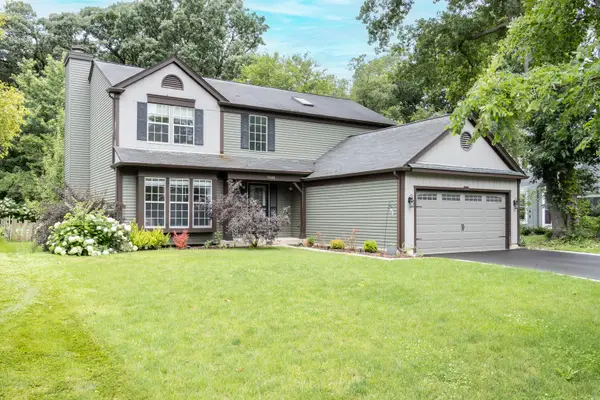 1340 Yellowstone Parkway, Algonquin, IL 60102