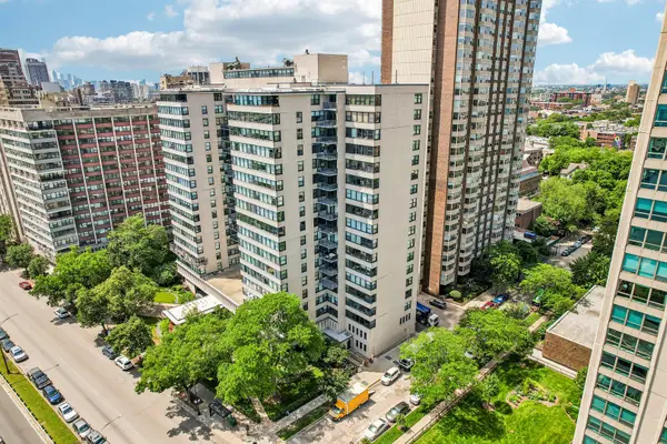 3440 N Lake Shore Drive #12B, Chicago, IL 60657