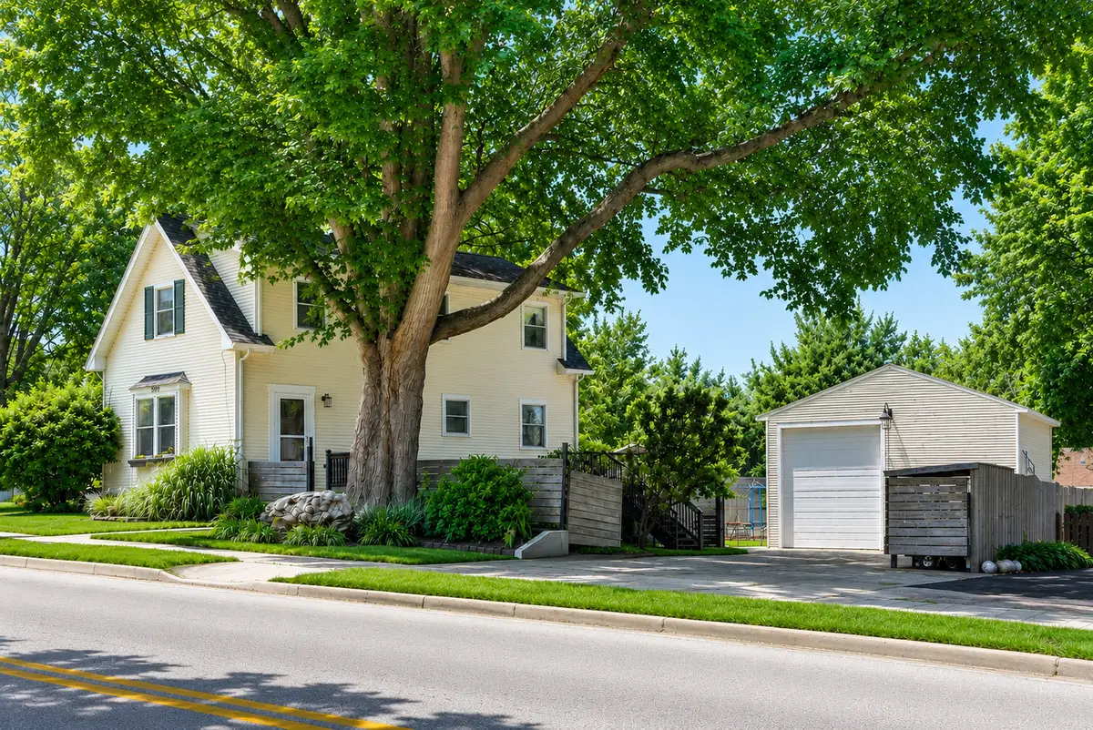 1212 Dean Street, Saint Charles, IL 60174 - #1